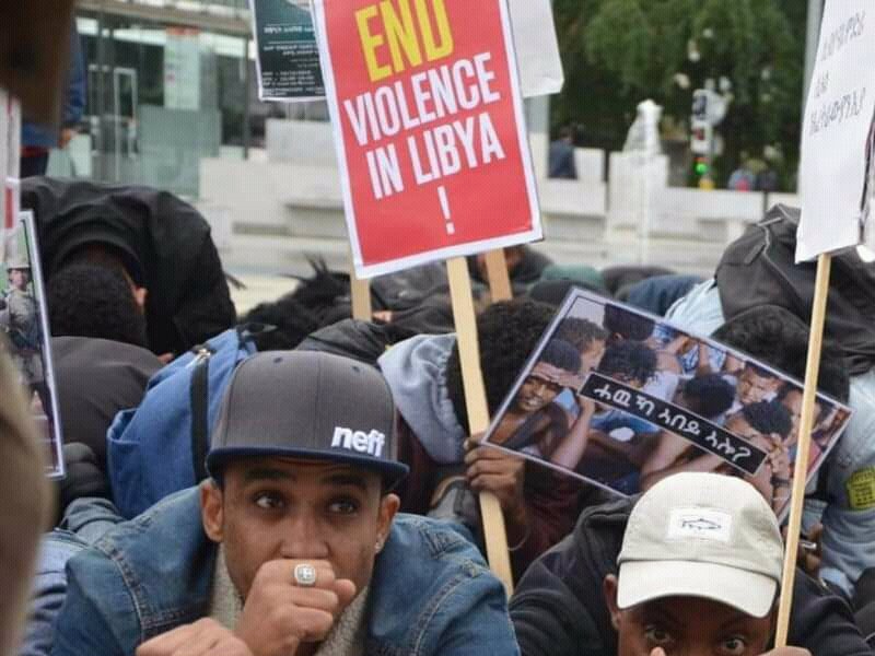 Migrants demonstrating against Libyan authorities